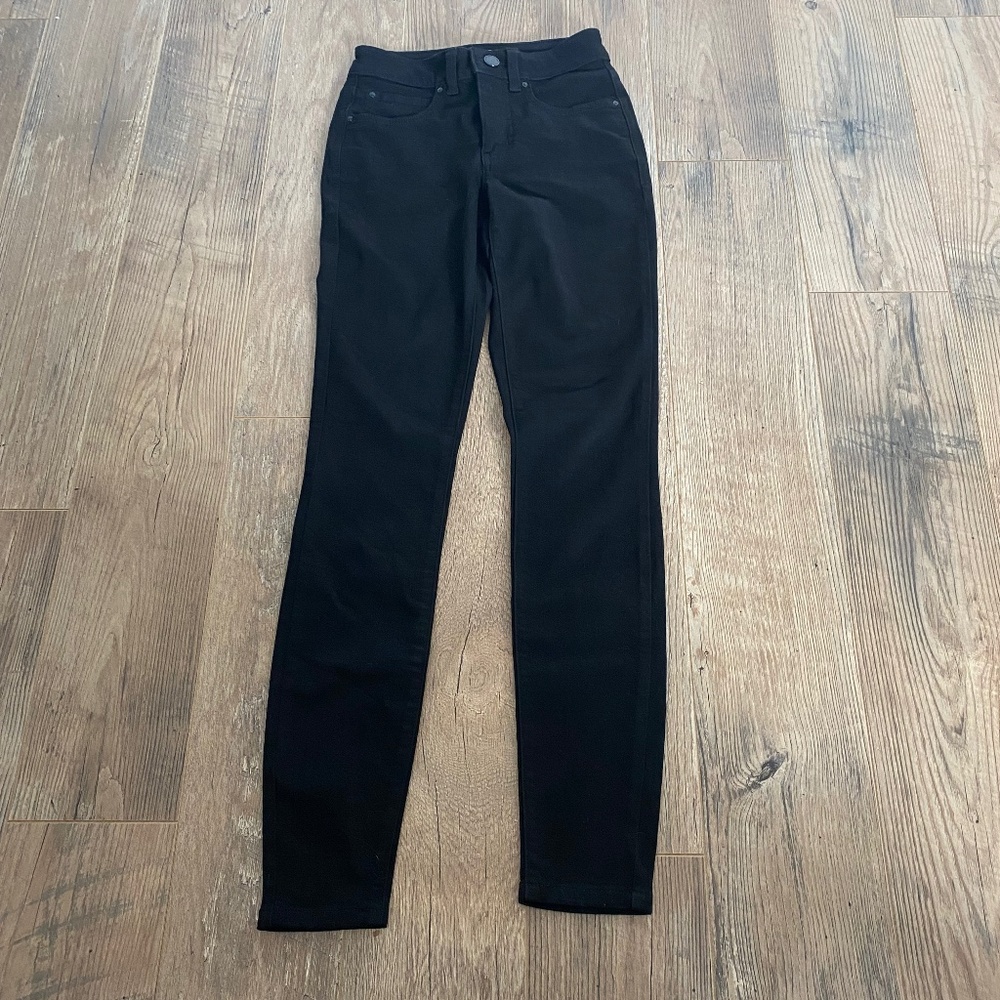 Maurices Women’s Size 0 Long Black Skinny Jeans